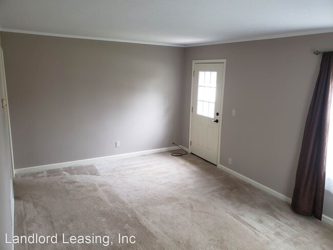 Building Photo - 3 br, 1 bath House - 32703 Lake Road
