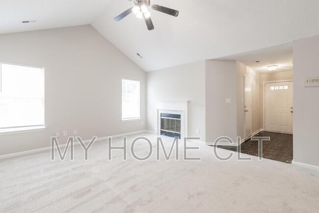 Foto del edificio - 12025 Brownestone View Dr
