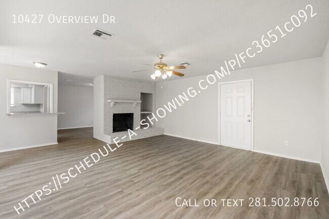 Foto del edificio - AVAILABLE NOW!