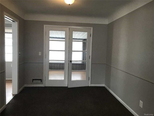 Foto del edificio - 16788 Lincoln Ave