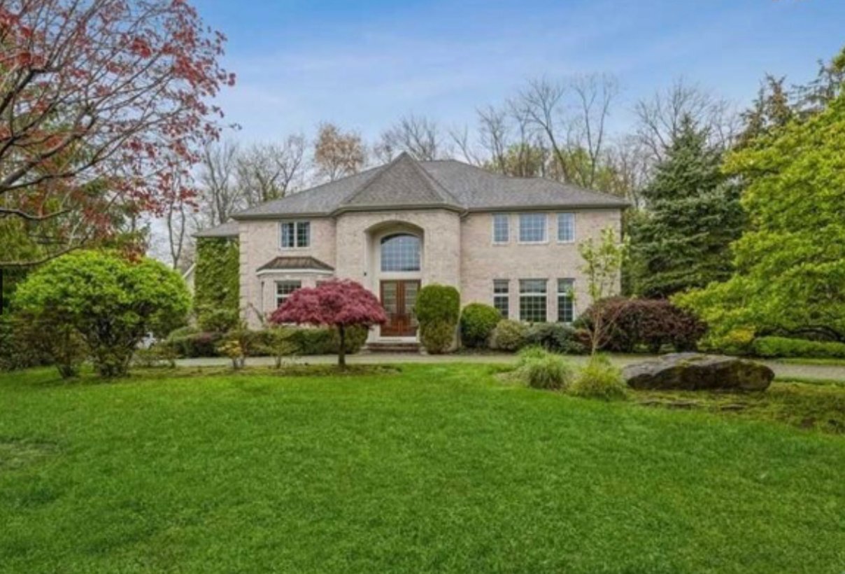 Primary Photo - 9 Blackledge Court, Closter, NJ 07624 - 5 ...
