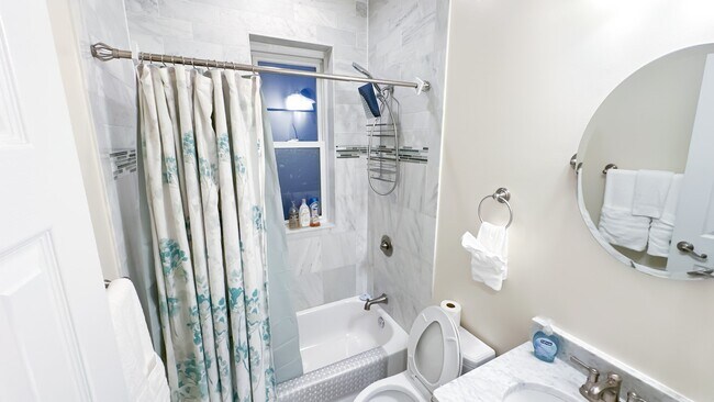 Foto del edificio - 158 R St NE