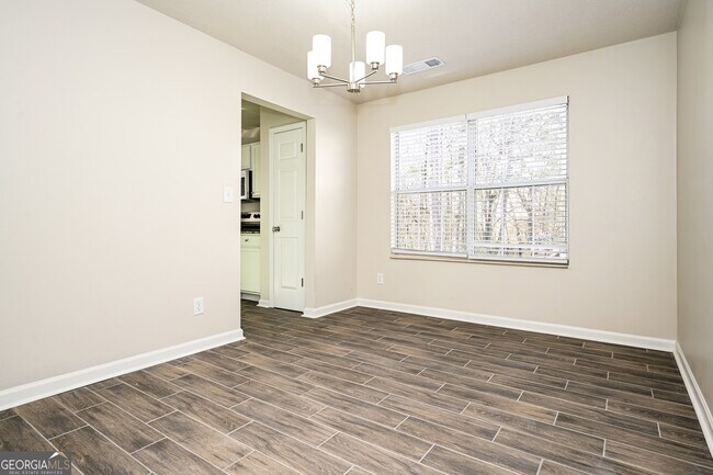 Foto del edificio - 6600 Browns Mill Ferry Dr