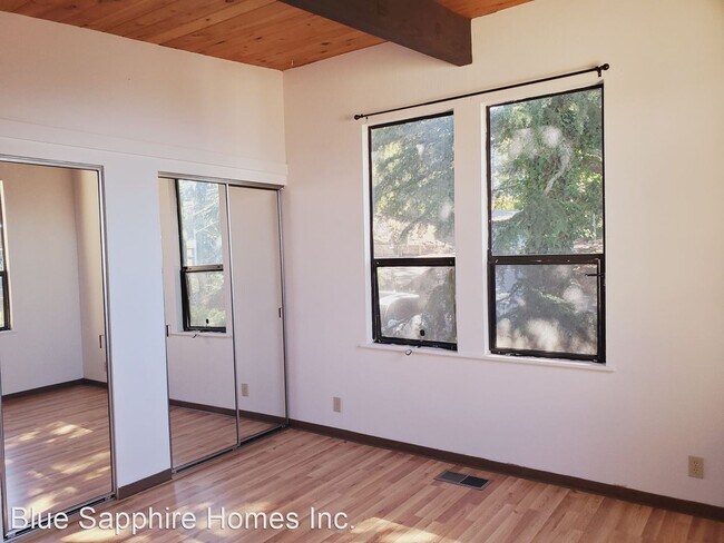 Building Photo - 4 br, 2 bath House - 1742 Manzanita Dr.