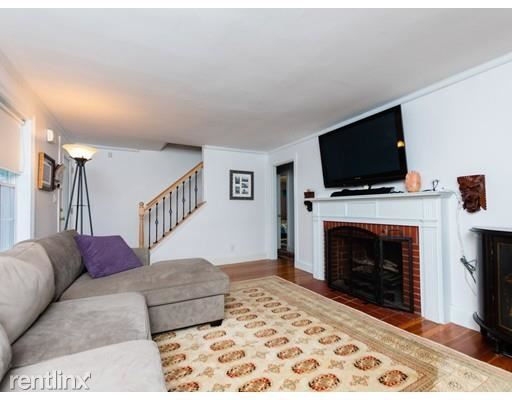 Building Photo - 4 br, 2 bath  - 5 Leland Rd 5 Leland road
