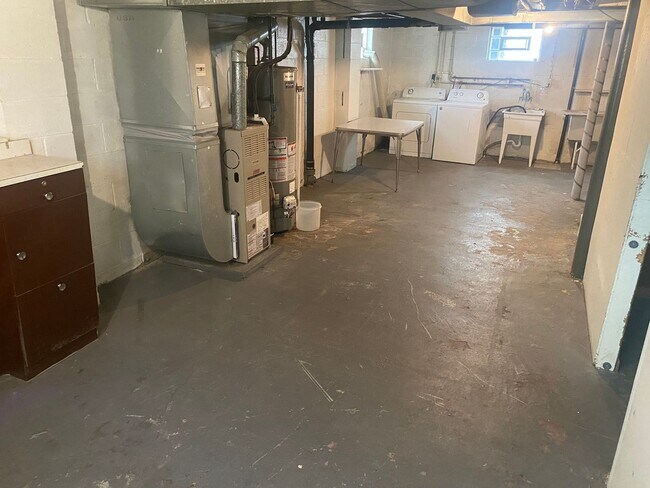 Foto del edificio - 2 Bed 1 Bath Home in Aliquippa