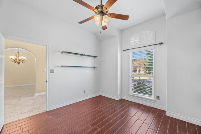 Building Photo - 5605 Allier Dr