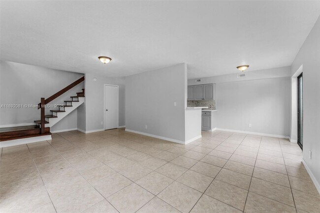 Building Photo - 15805 SW 91st Ct