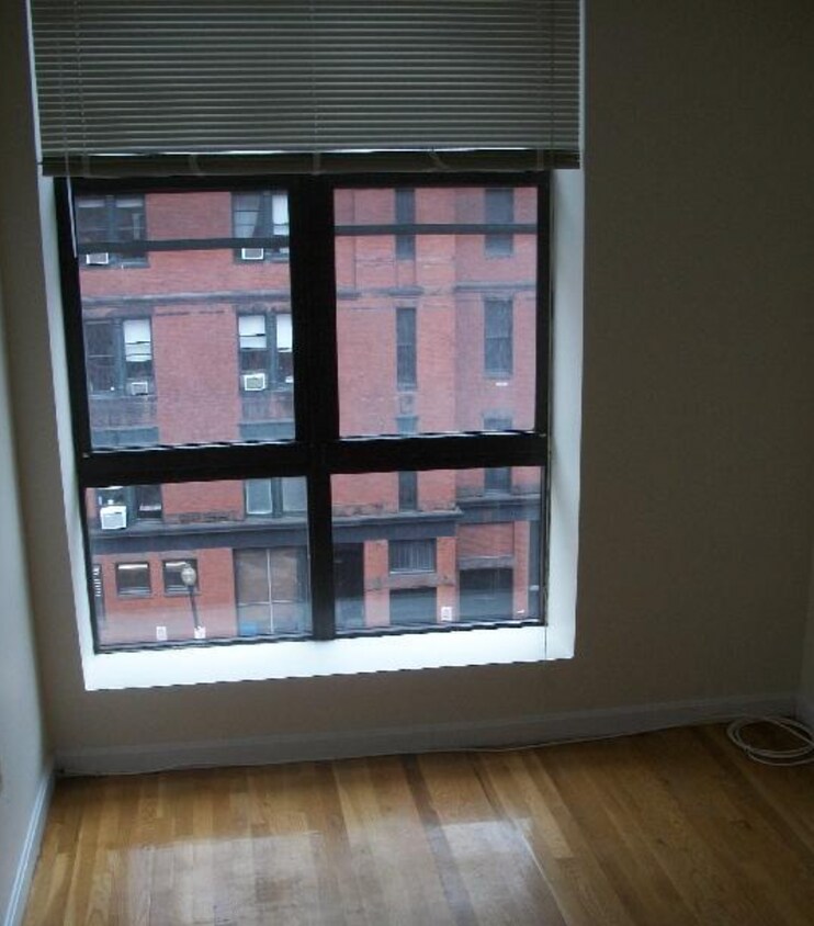 Building Photo - 82 Essex St