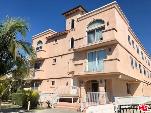 Primary Photo - 1412 S Sherbourne Dr