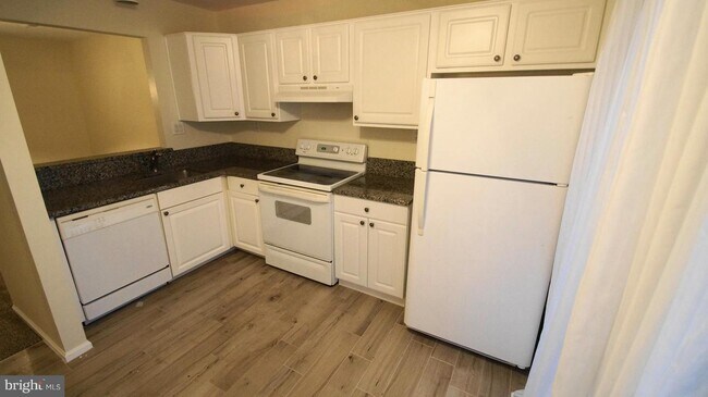 Building Photo - 64 Banbury Ct