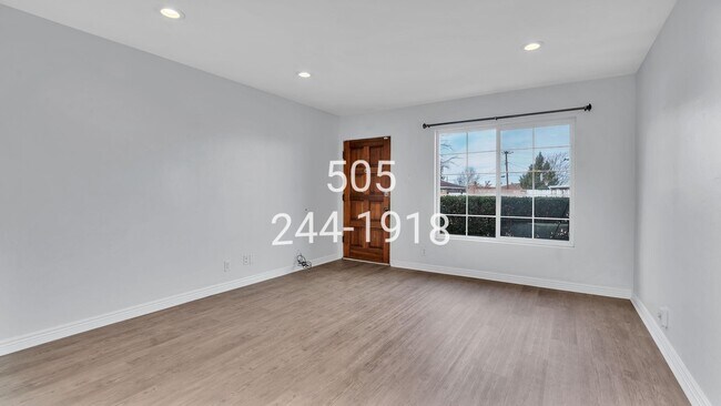 Foto del edificio - 2426 Hendola Dr NE