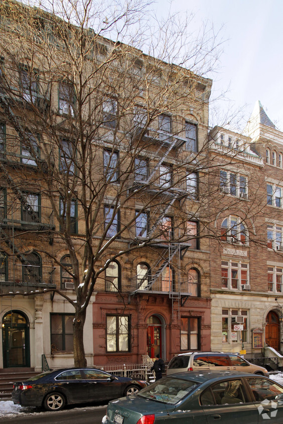 Building Photo - 52 St Marks Pl