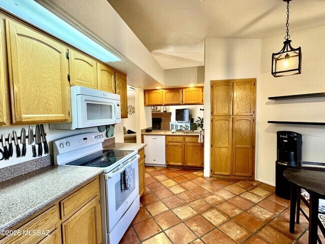 Foto del edificio - 9970 N Colony Dr