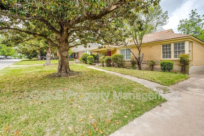 Foto del edificio - 3528 Rogers Ave