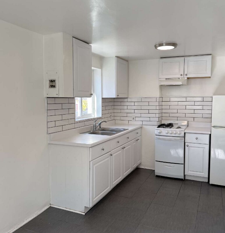 20 W Arkansas Ave Unit 5, Denver, CO 80210 Condo for Rent in Denver