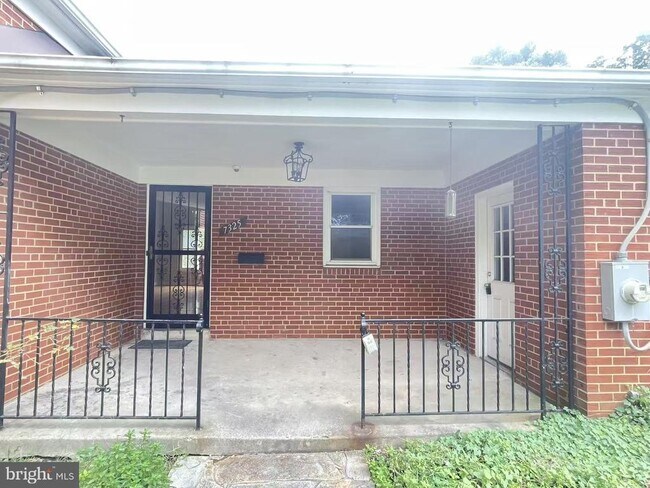 Building Photo - 7325 Radcliffe Dr