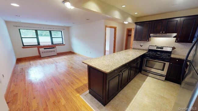 Foto del edificio - 84-14 143rd St