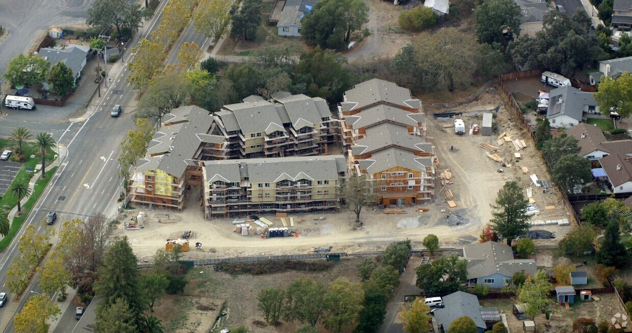 Redwood Views Apartments Apartments in Windsor, CA