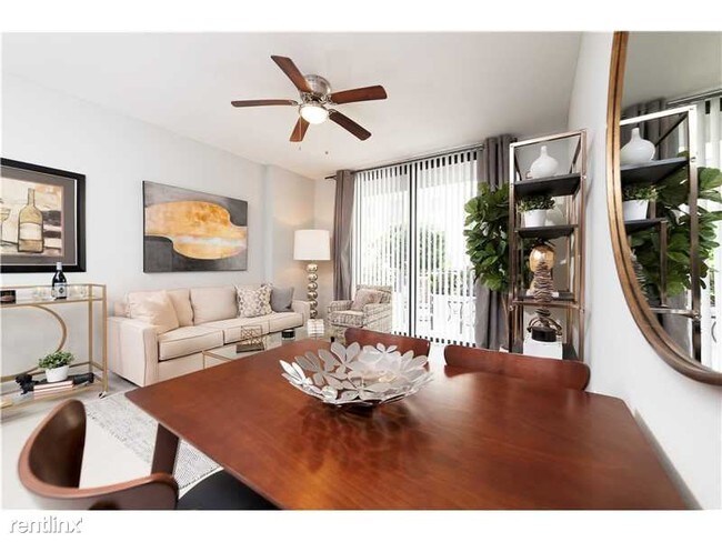 Foto del edificio - 950 SW 57th Ave