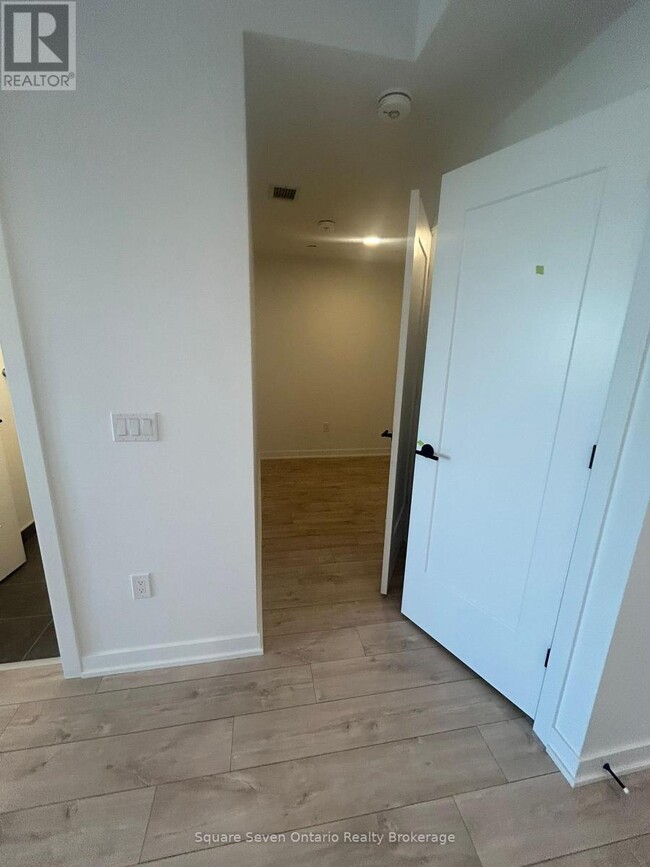 Building Photo - 720 Whitlock Ave