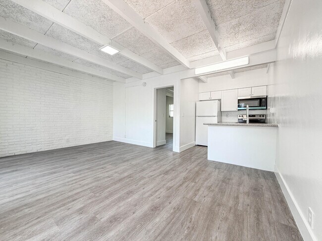 Building Photo - 1029 S K St