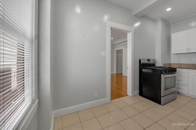 Building Photo - 312 Fillmore St