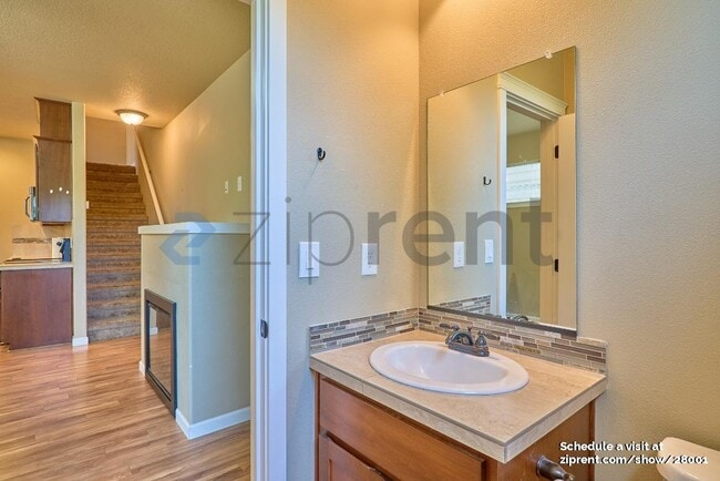 Building Photo - 2610 Princeton Pl