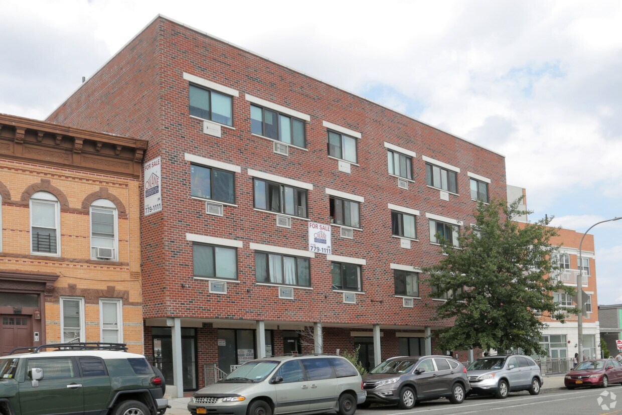 73337335 Grand Ave, Maspeth, NY 11378 Apartments Maspeth, NY