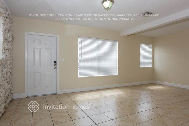 Foto del edificio - 810 N 69th Ave