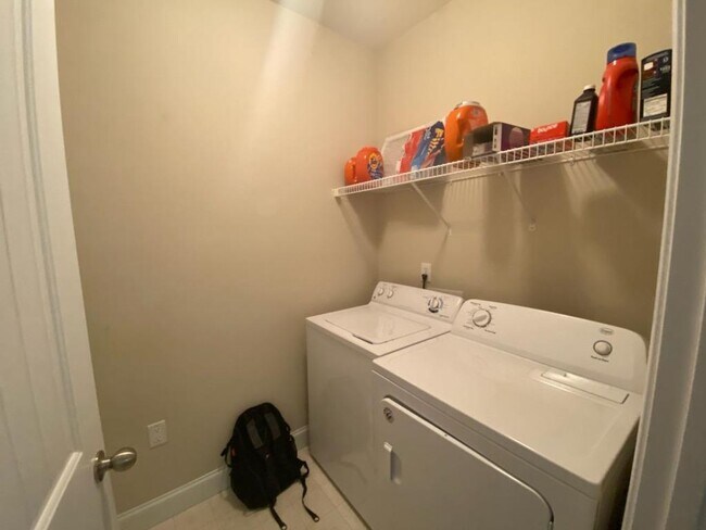 Building Photo - Topsail Landing 2 bedroom 2 bath Condo - S...