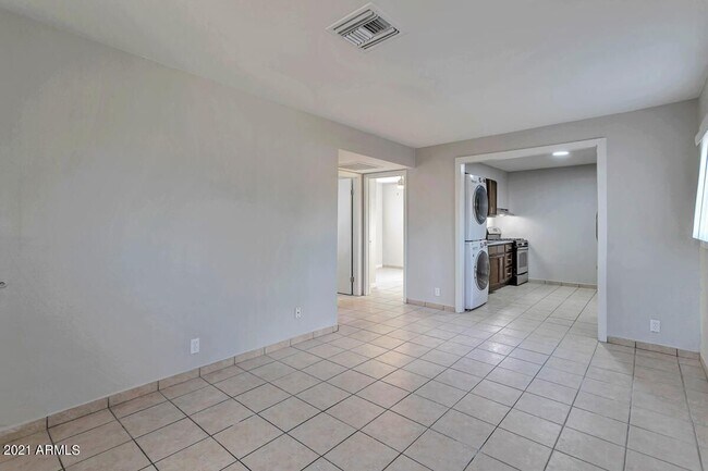 Foto del edificio - 5206 W Ocotillo Rd