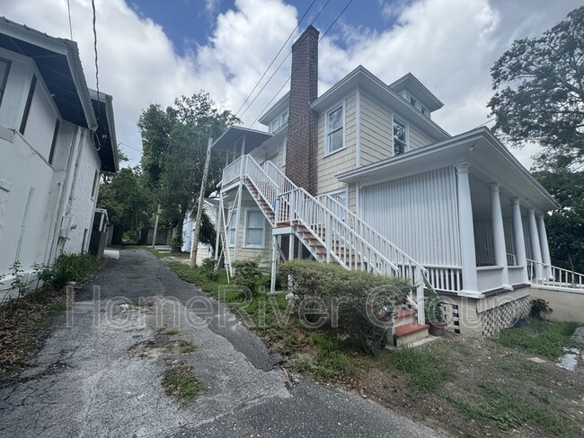 Building Photo - 1616 Willow Branch Ave