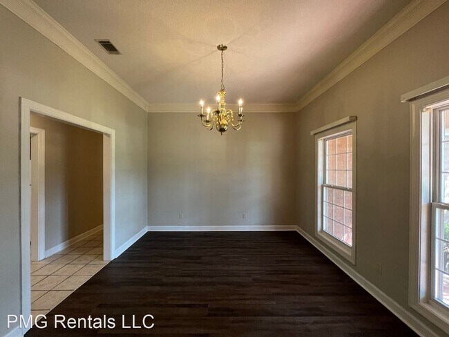 Foto del edificio - 4 br, 2 bath House - 1001 Chase Ct