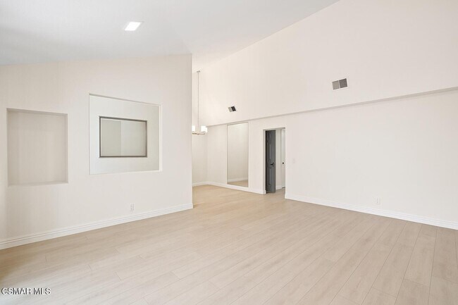 Foto del edificio - 31552 Agoura Rd