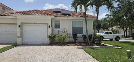 Building Photo - 2604 SW 188th Ave
