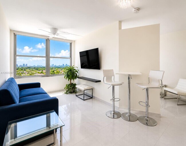 Foto del edificio - 2899 Collins Ave