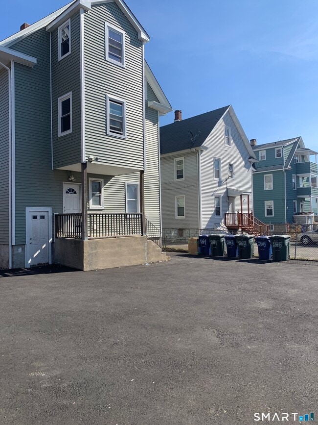 Foto del edificio - 205 French St