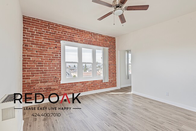 Building Photo - 1518 S Wilton Pl