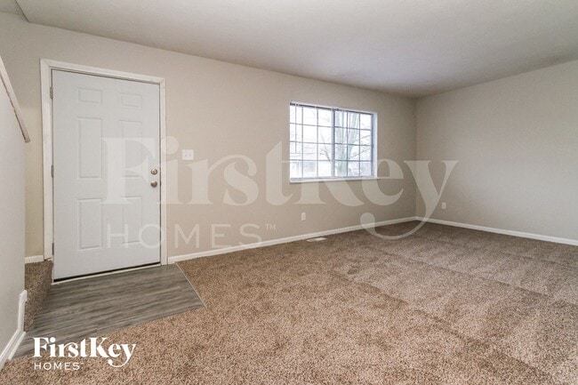 Building Photo - 104 Meadow Creek S Dr
