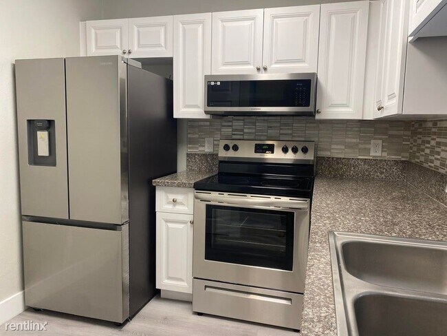 Foto del edificio - 3 br, 2 bath House - 11432 NW 43rd St