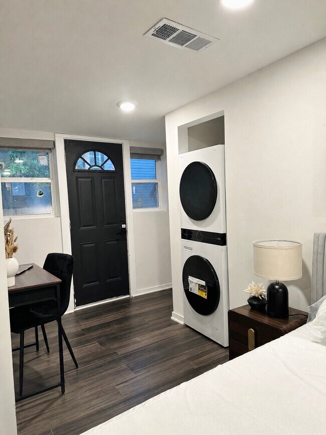 Foto del edificio - 3405 Hamilton Ave