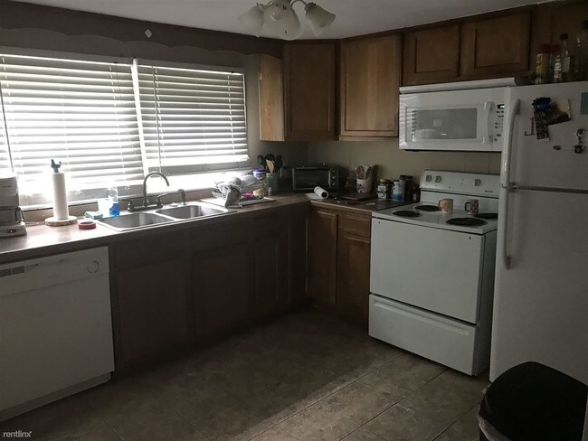 Foto del edificio - 1545 Warnke Rd NW