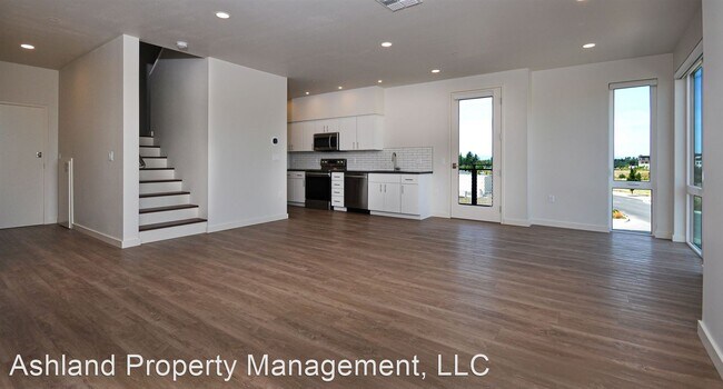 Foto del edificio - 1566 Myers Ln