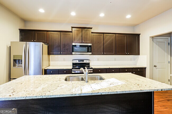 Building Photo - 181 Parkview Pl Dr