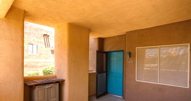 Foto del edificio - 470 Turtleback Rd