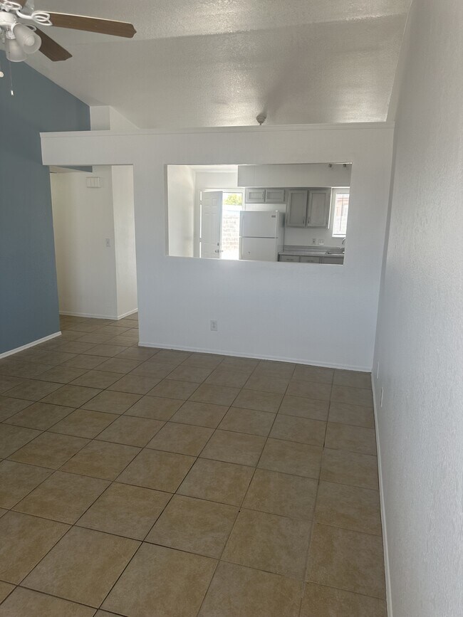 Foto del edificio - 9416 W Rafael Dr