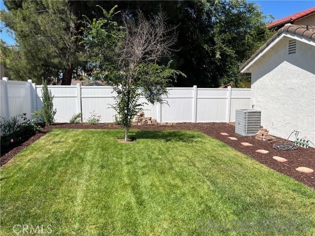 Building Photo - 39802 Wild Flower Dr