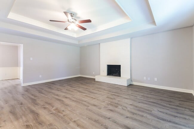 Foto del edificio - 405 W Marble St