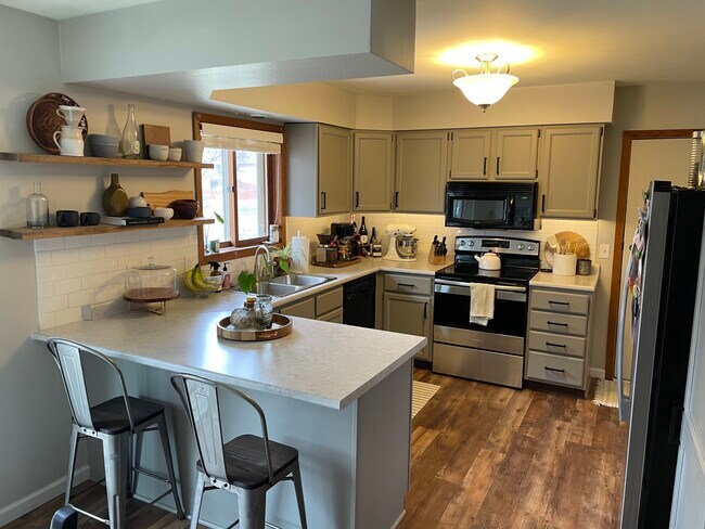 Foto del edificio - 2922 Greenway Trl